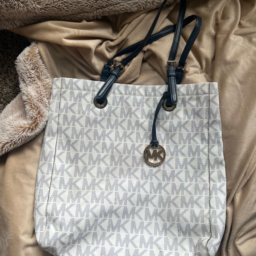 Authentic MK tote